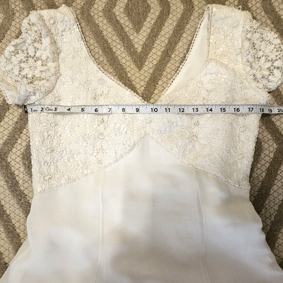 Venus White Layered Wedding dress 14 NWT - Picture 5 of 6